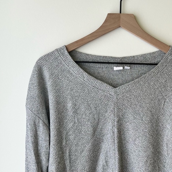 Gap Sweater - Picture 3 of 3